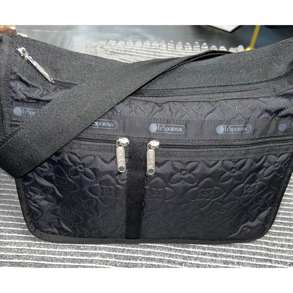 LeSportsac Deluxe Everyday Bag Black Quilted Floral Nylon‎ Crossbody Travel Bag